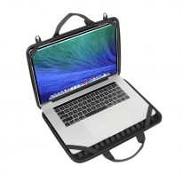 5130 black hardshell MacBook Air 15 and Laptop 14